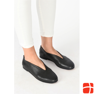Inuovo slip-on shoes